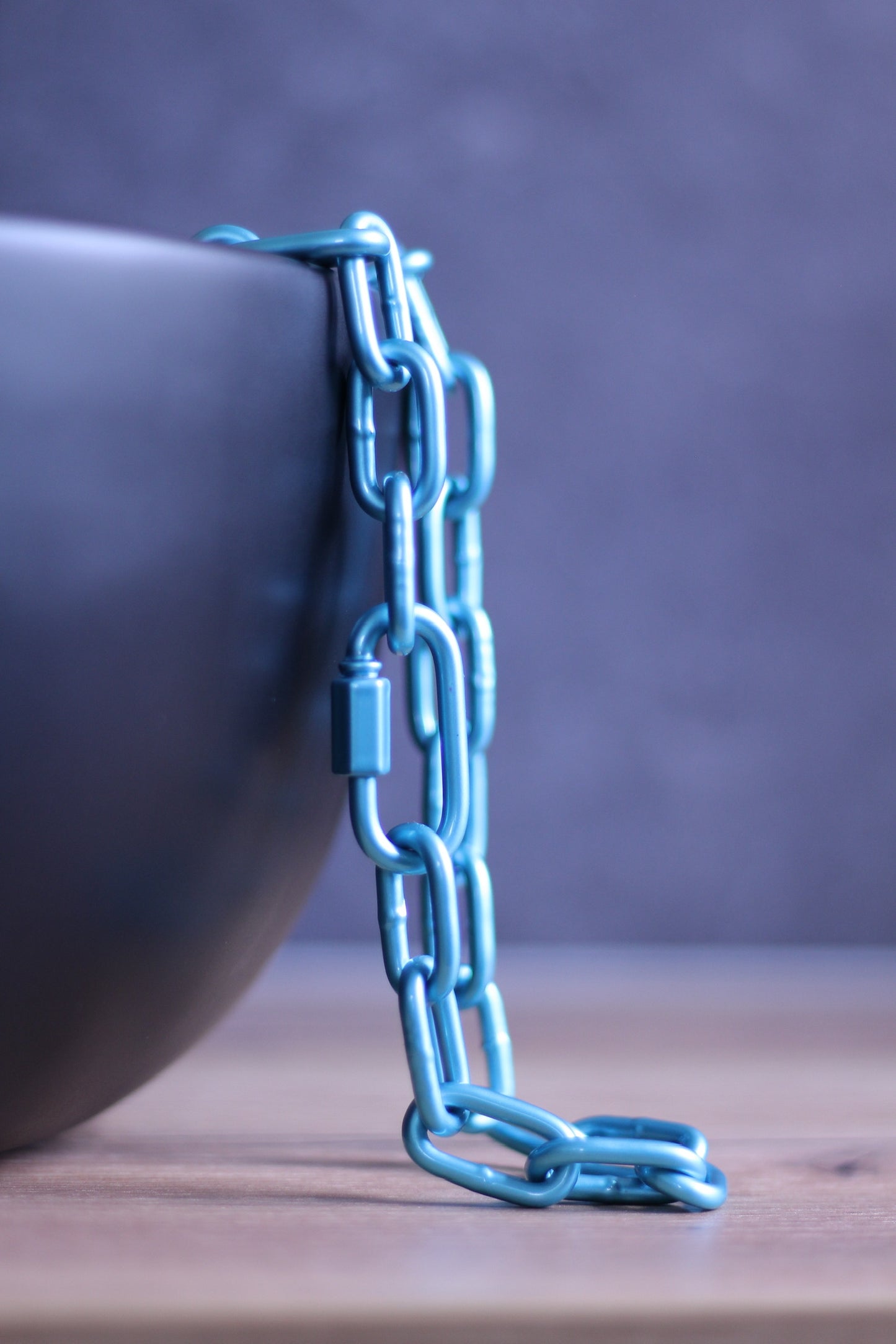 Short -part powder -coated chain