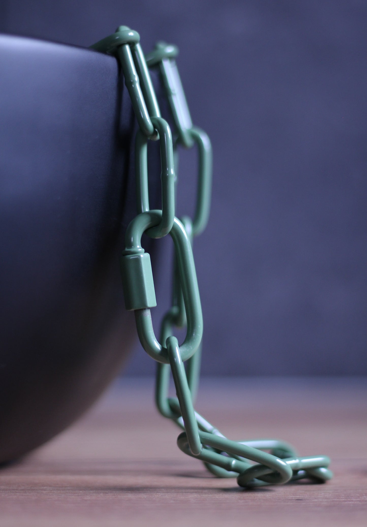 Short -part powder -coated chain