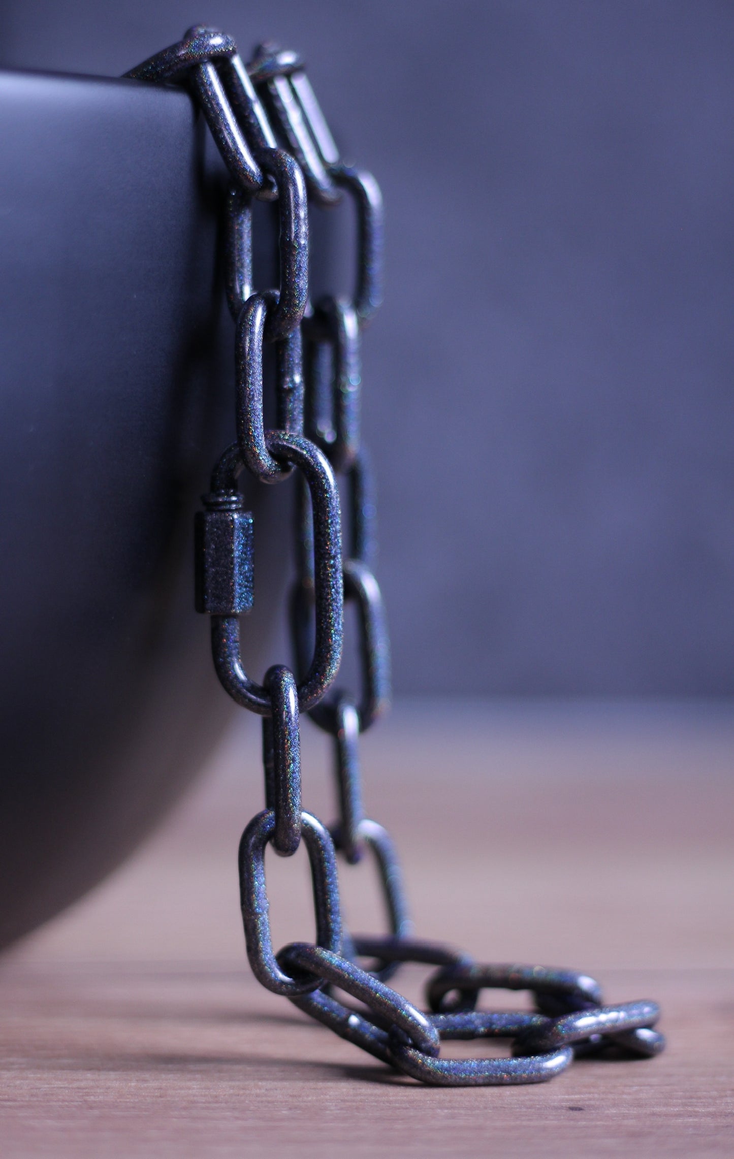 Short -part powder -coated chain