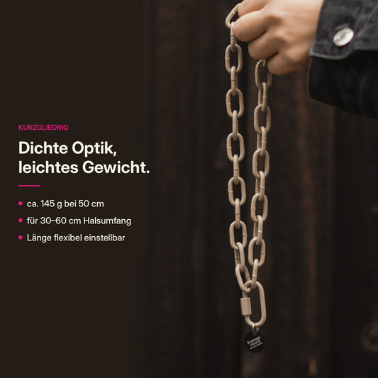 Kurzgliedrige Kette in der Hand – dichte Optik, ca. 145 g bei 50 cm, für 30–60 cm Halsumfang